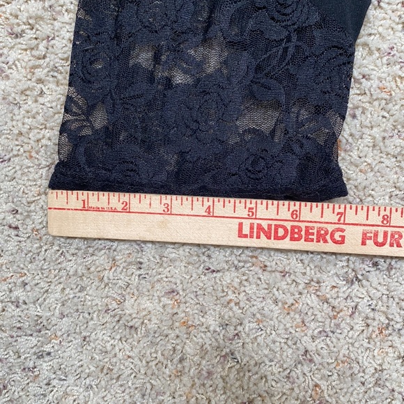 Women’s size14 Nextmia stretchy capris w/lace. - Picture 5 of 8